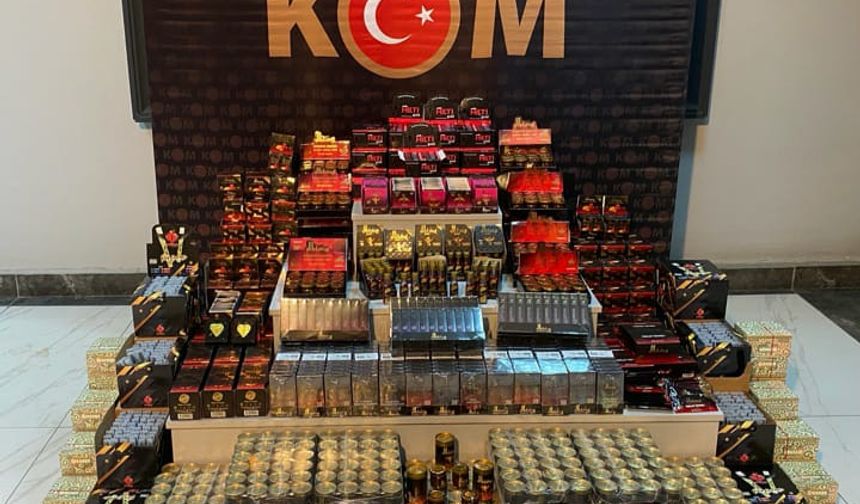 Uşak'ta 5 bin 202 adet kaçak cinsel ürün yakalandı