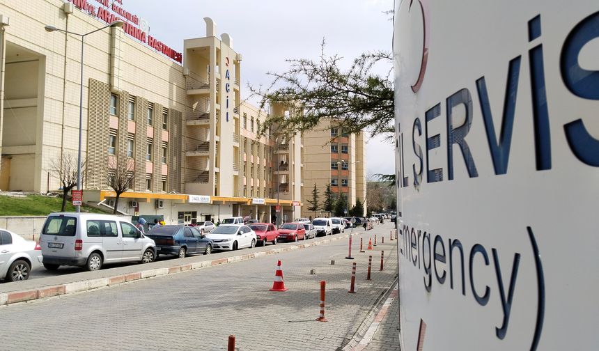 Uşak'ta 6'ıncı kattan düşen temizlik işçisi hayatını kaybetti