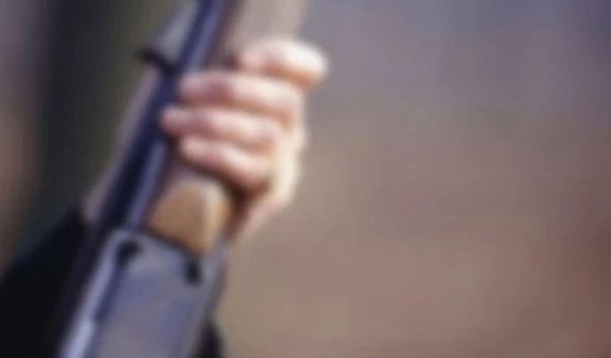 Banaz Ayrancı'da iki grup arasında kavga! Silahla 2 kişi yaralandı!