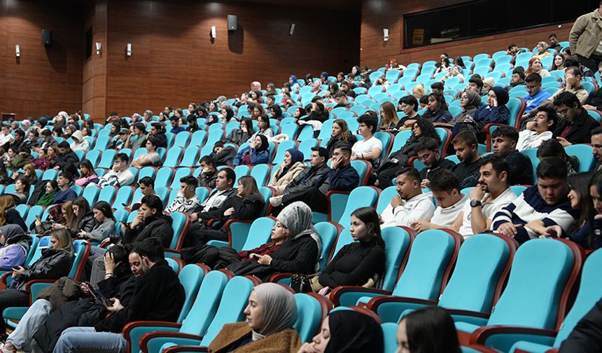 Uşak Üniversitesi’nde İŞKUR Gençlik Programı Eğitim