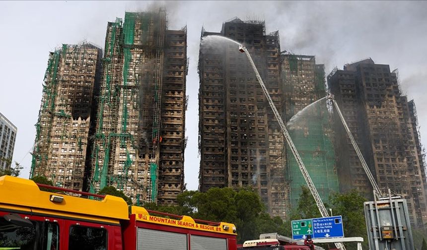 Hong Kong'daki gökdelen yangınında 55 kişi öldü, 279 kişiden haber alınamıyor