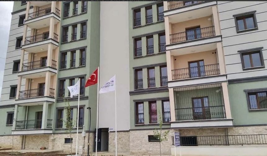 Uşak'ta 6 bin 320 aileye konut imkanı sunan TOKİ, 2 bin 558 aile için bugün kura çekecek!