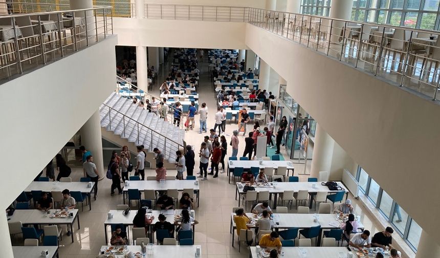 Uşak Üniversitesi Yemekhanesine Beslenme Dostu Belgesi