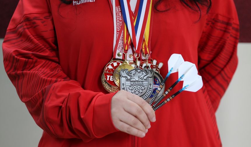 Türkiye'nin dartta ilk dünya şampiyonu Zehra Gemi yeni zaferlere hazırlanıyor!