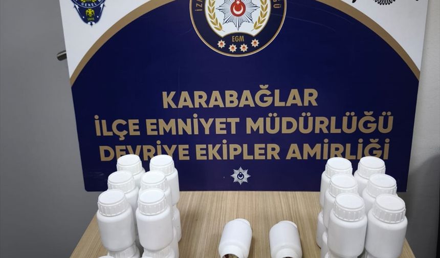 İzmir'de bir evde 2 bin 130 sentetik hap ele geçirildi