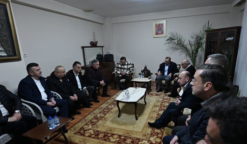 TOBB Başkanı Hisarcıklıoğlu, MB Başkanı Karahan'a taziye için Uşak Karahallı'ya geldi