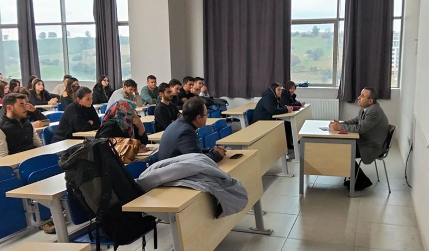 Uşak'ta geleceğin ziraat mühendislerine şimdiden kendi işlerini nasıl kuracakları öğretiliyor