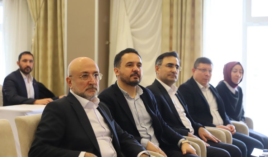 AK Parti Uşak İl Teşkilatı, Afyonkarahisar'da teşkilat kampı düzenledi