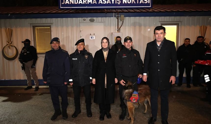 Afyonkarahisar Valisinden yeni yıla görev başında giren personele ziyaret