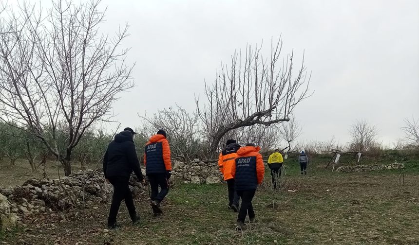 Demirci'de kayıp olan Şerife Çınar her yerde aranıyor