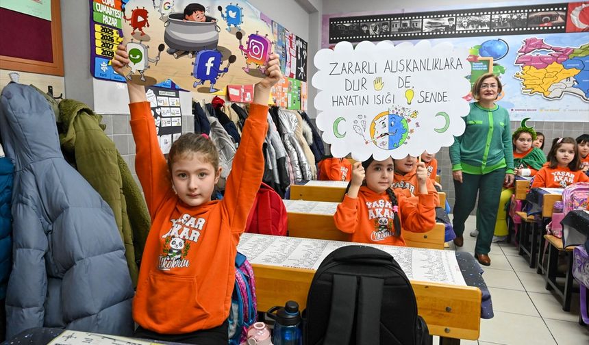 Uşak'taki 63 bin öğrenciye bağımlılıkla mücadele eğitimi!