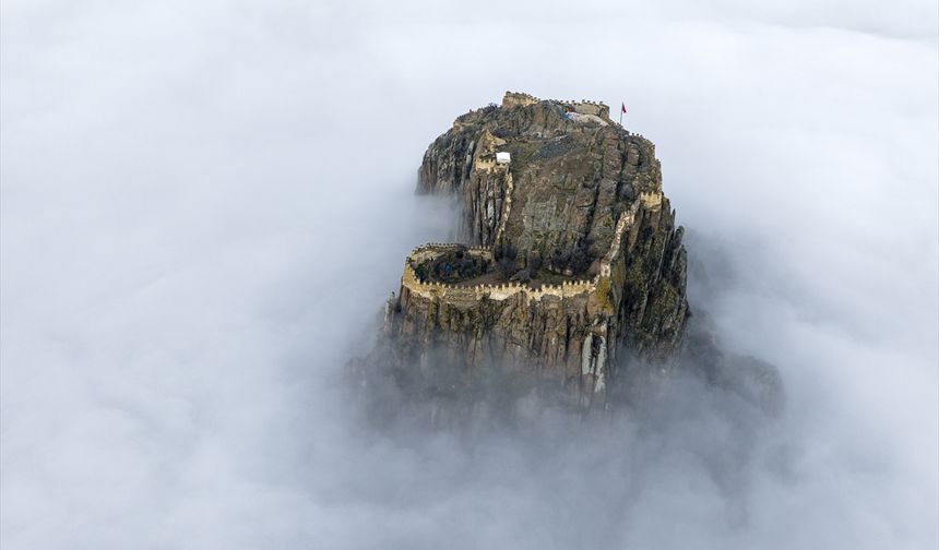 Uşak'ın komşusu Afyonkarahisar'daki kalede sis nedeniyle tarihi drama filmi çekilebilir!