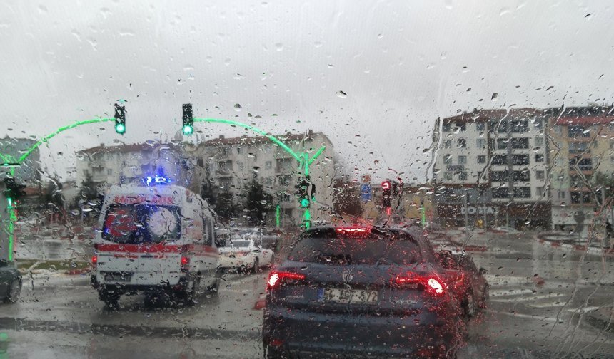 Aralarında Uşak’ın da bulunduğu Ege Bölgesi’nde beklenen kuvvetli yağışlara dikkat!