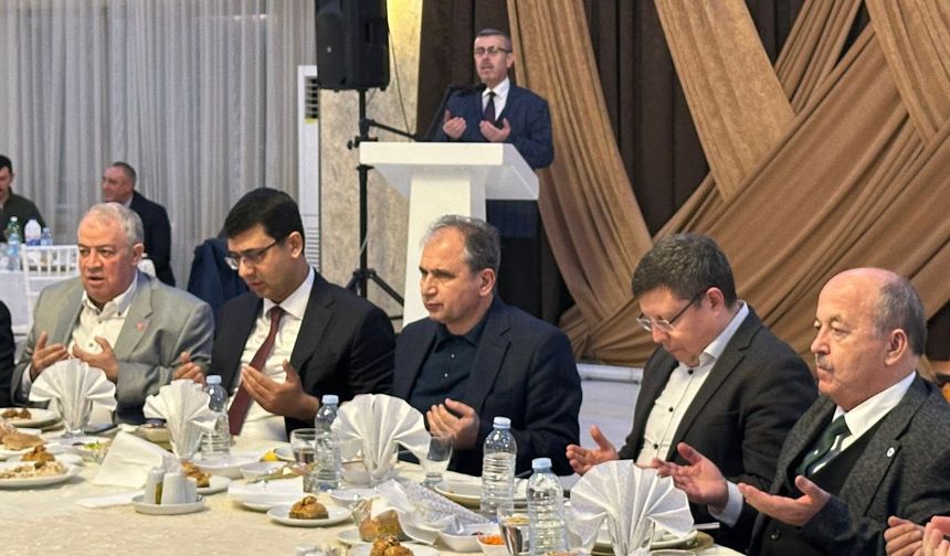 Uşak Valisi Serdar Kartal, Uşak Deri Karma OSB'nin iftarına katıldı