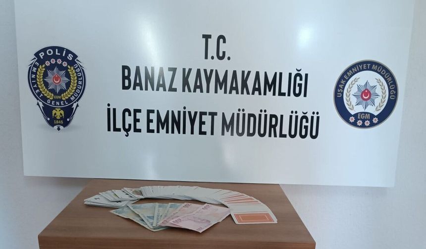 Uşak'ın Banaz ilçesinde kumar oynayanlara suçüstü!