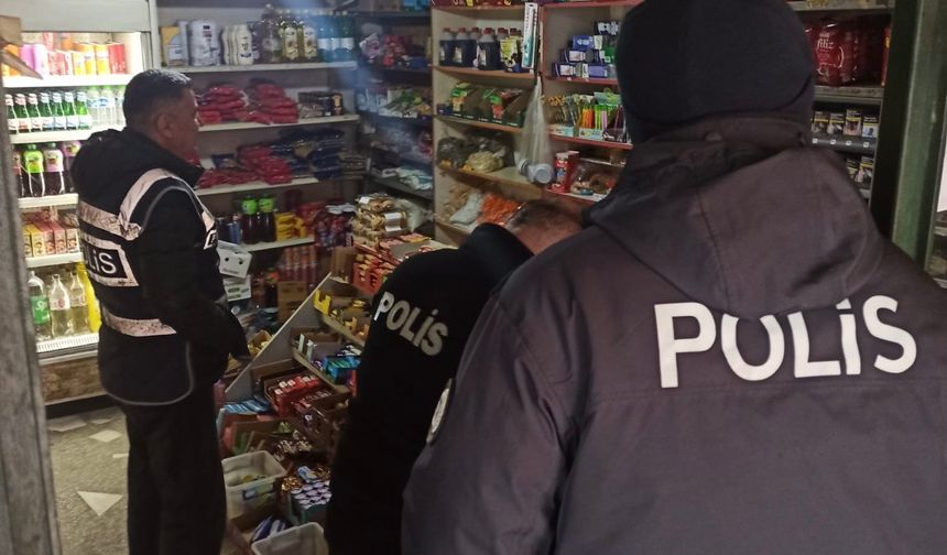 Uşak Emniyeti Okul Çevresinde Göz Açtırmıyor!