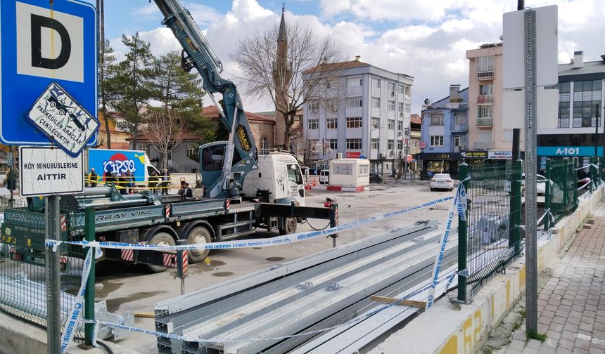 Uşak'ta küçük bir pazaryeri olan Mende'nin üzeri kapanıyor!