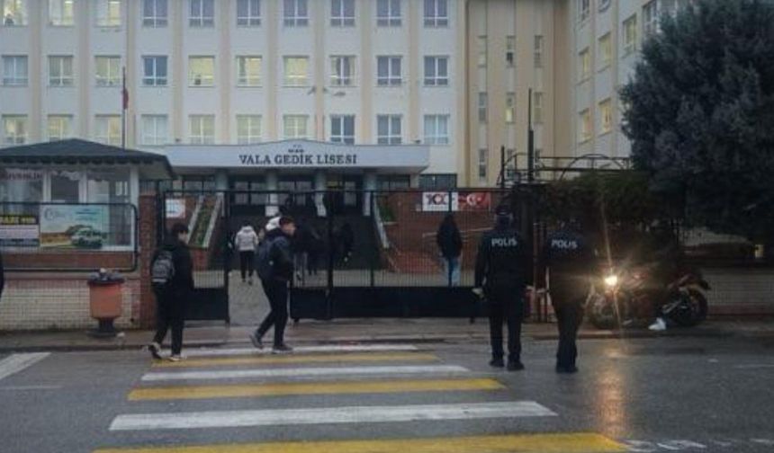 Uşak’taki okulların önünde kimliği belirsiz kişilere göz açtırılmıyor