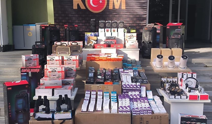 Uşak'ta 667 parça kaçak ve lisanssız teknolojik ürüne el konuldu