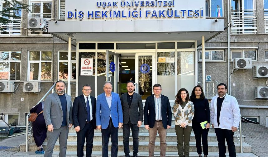 Uşak AK Parti Heyeti, yeni dekan ve müdürü ziyaret etti