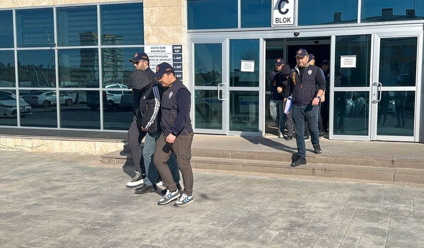 Uşak'ta düşük faizli kredi vadiyle dolandırıcılık yapan 12 kişi tutuklandı