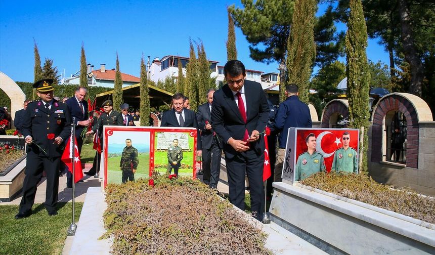 Uşak'ta Çanakkale Deniz Zaferi'nin 111. yılı dolayısıyla tören düzenlendi