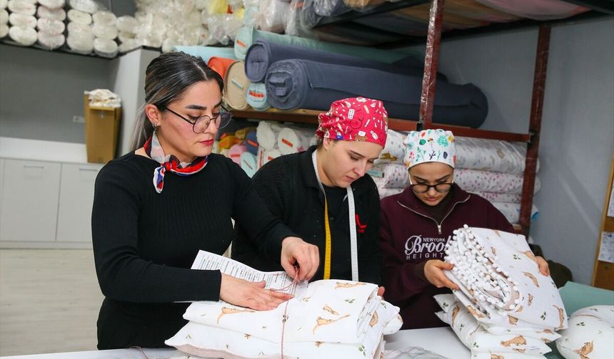 Uşak Banaz'dan Çağlar Aras, evinde başladığı işi büyüttü ve 11 kadına iş verir hale geldi