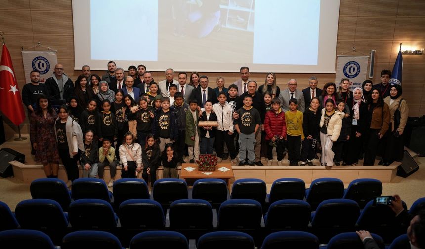 Uşak Üniversitesi ve Malkoçoğlu İlkokulu, down sendrom farkındalık günü etkinliği düzenledi