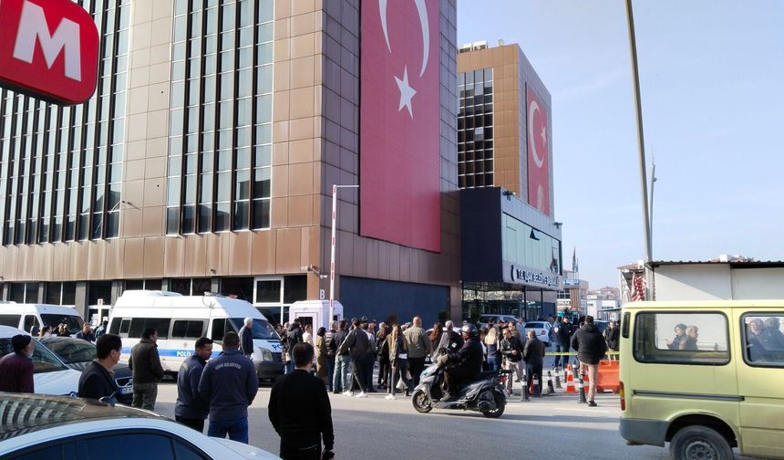 Uşak Belediyesi'nde polis arama yapıyor! Uşakspor iddialarıyla gündeme gelmişti!