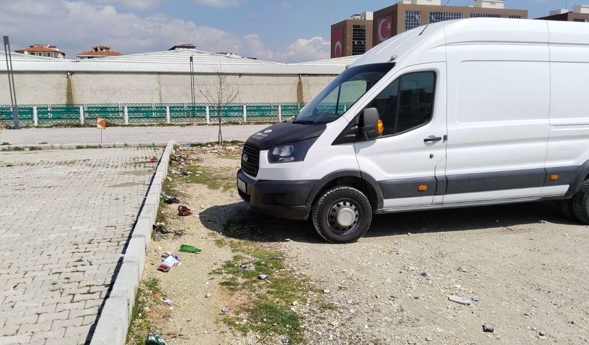 Uşak'ta gondolların gezeceğine dair vaatler ortayak onan Dokuzsele çevresinde bira şişeleri dikkat çekiyor!