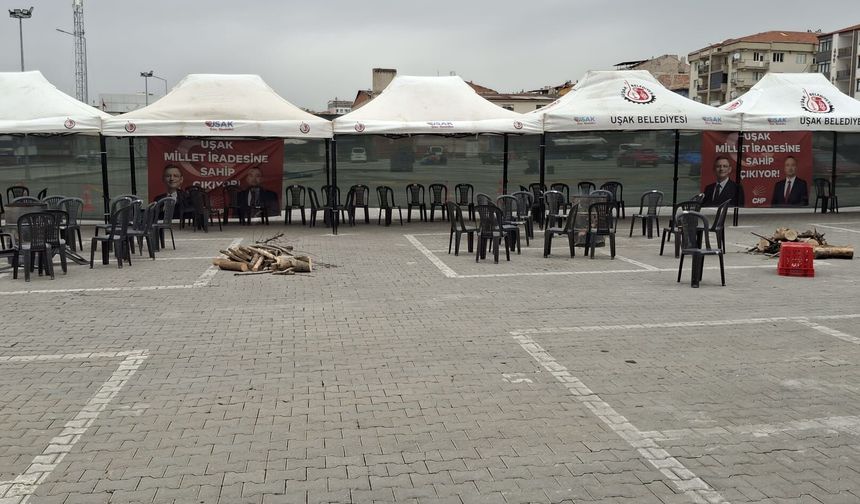 Uşak Belediyesi’nde demokrasi nöbeti ağır aksak ilerliyor!