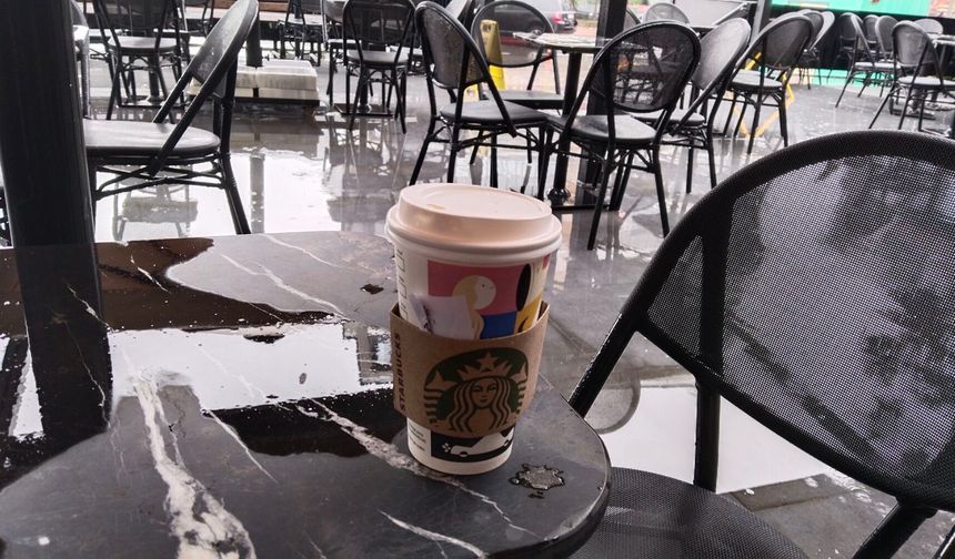 Uşak Karun AVM'deki StarBucks, kapılarını tekrar açtı!