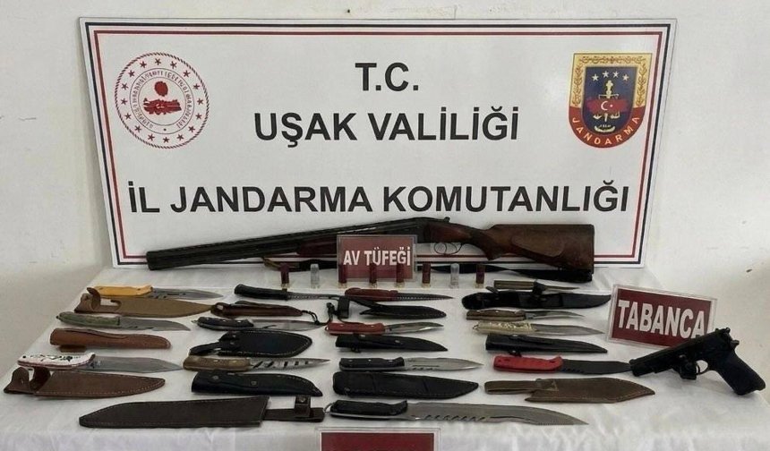 Uşak’ın ilçeleri Banaz ve Eşme’de yasaklı madde ve kaçak silah operasyonları yapıldı!