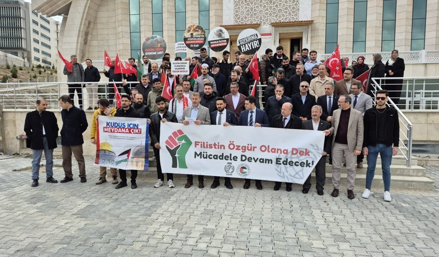 Uşak Üniversitesi Camii'nde İsrail'e tepki! Zalimler mutlaka cehennemi görecek!