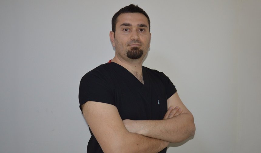 Uşak Eğitim ve Araştırma Hastanesi’nde kadın hastalıkları ve doğum hekimi Burak Hızlı göreve başladı