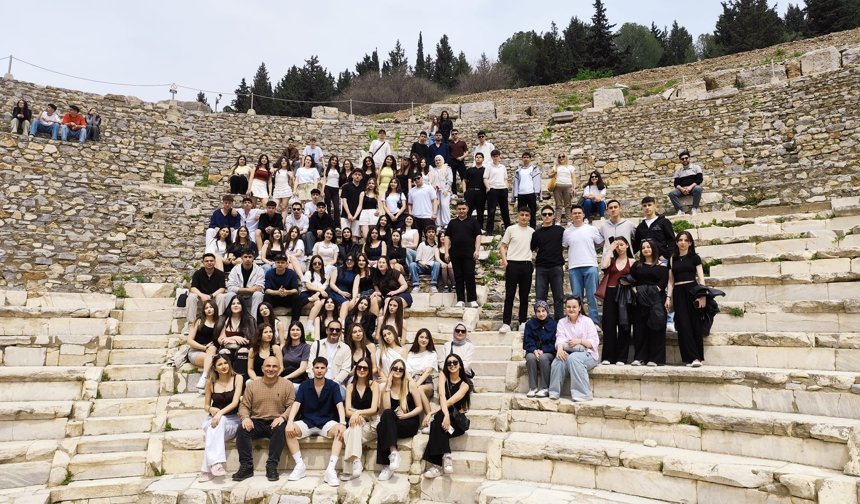 Uşak Lisesi öğrencileri, Efes Antik Kenti’ne gezi düzenledi
