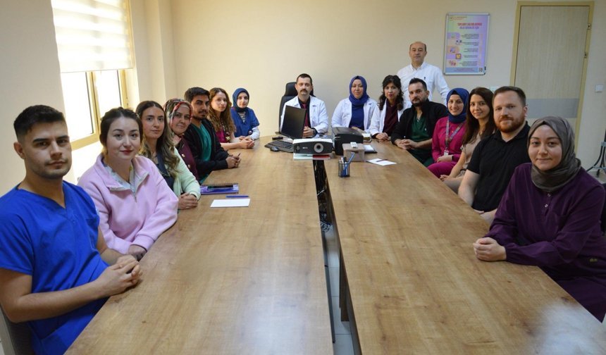 Uşak Eğitim ve Araştırma Hastanesi’nde 11 Nisan Sağlık Teknisyenleri ve Teknikerleri Günü kutlandı