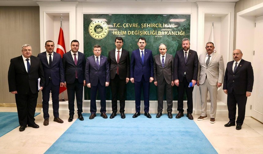 Uşaklı Heyet; Şehircilik ve İklim Değişikliği Bakanı Murat Kurum’u ziyaret etti!