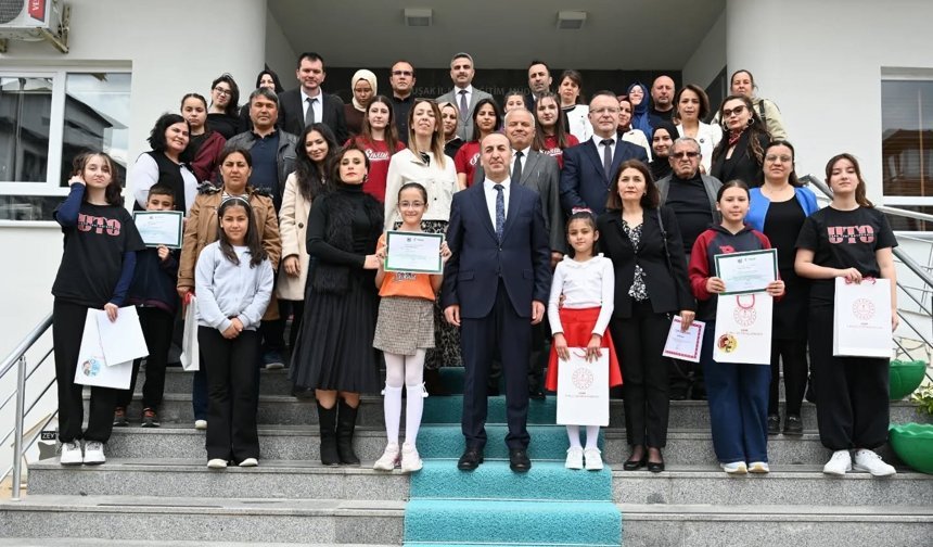 Uşak’ta 23 Nisan öncesi bir dizi eğitim programı tertip edildi