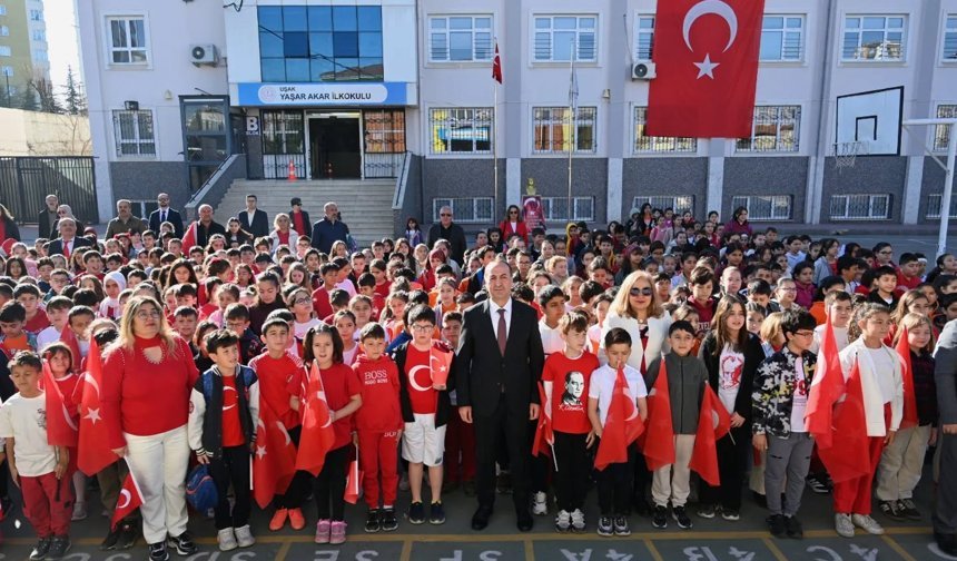 Uşak’ta 23 Nisan öncesi coşku ve heyecan başladı! Okullar bayraklarla süslendi!