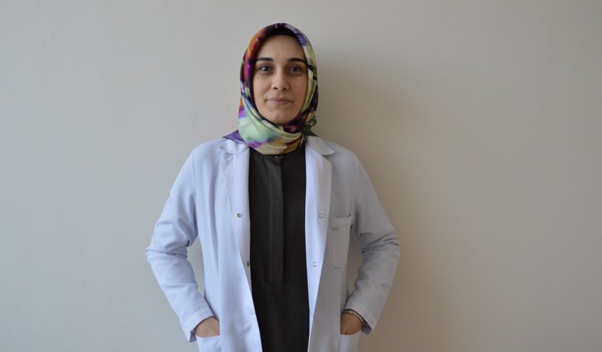 Uşak Eğitim ve Araştırma Hastanesi’nde yeni Fiziksel Tıp ve Rehabilitasyon Hekimi göreve başladı