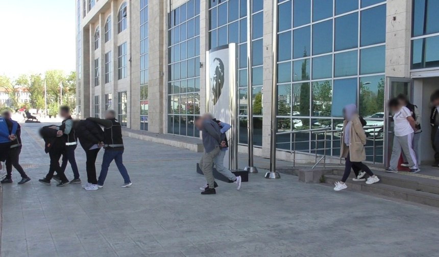 Uşak’ta geçtiğimiz son 4 gün içerisinde, yasaklı madde ticareti yapan 9 kişi tutuklandı