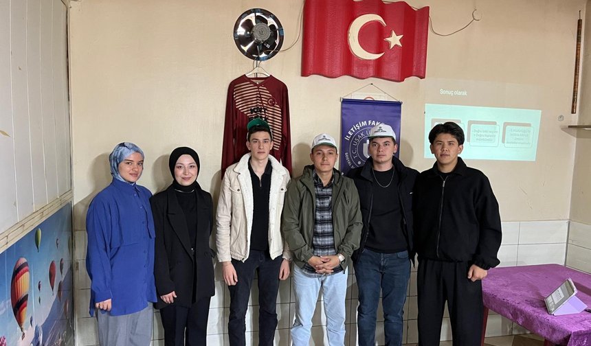 Uşak Üniversitesi öğrencileri ‘bilinçli tarım’ etkinliği düzenledi