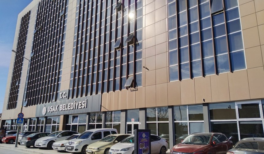 Muhalif mahalleden Uşak Belediyesi operasyonu yorumu: 'Bu başkanın yatacak yeri yok'