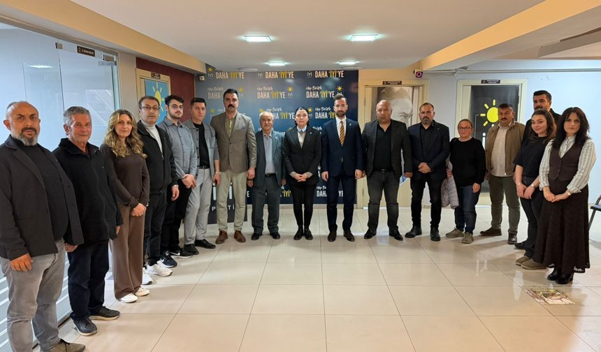 Yeniden Refah Uşak İl Teşkilatı, İYİ Parti İl ve İlçe Teşkilatını ziyaret etti