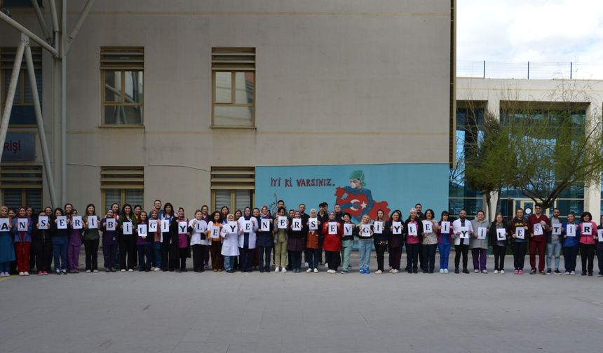 Uşak Eğitim ve Araştırma Hastanesi’nde ‘Kanser Haftası’ etkinliği