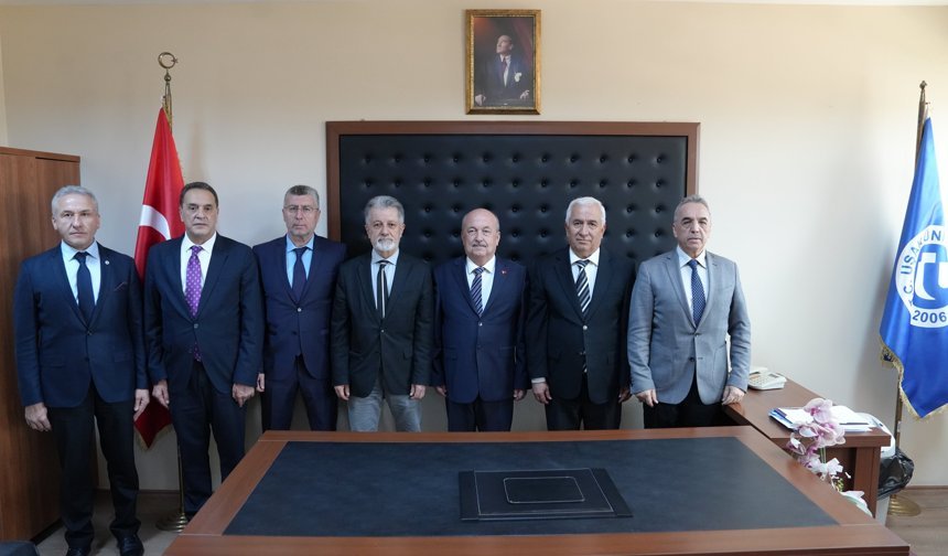 Uşak Üniversitesi bünyesinde bulunan 3 fakültede ‘Dekan' değişikliği yapıldı