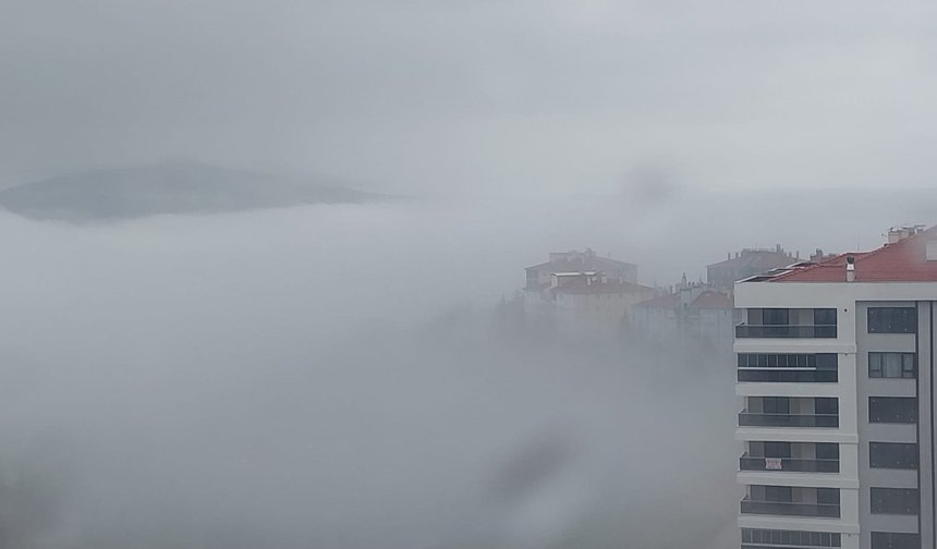 Uşak'ta serin, üşüten ve yağmurlu hava! 23 Nisan tatilinde Karun, Festiva ve Özdilek gibi alanlara rağbet edilecek