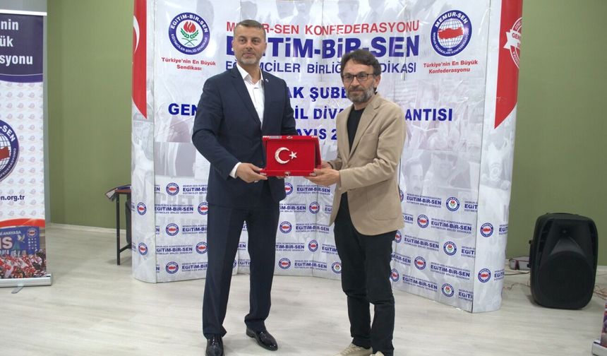 Uşak’ta Eğitim Bir Sen şubesinin Genişletilmiş İl Divan Kurulu Toplantısı yapıldı