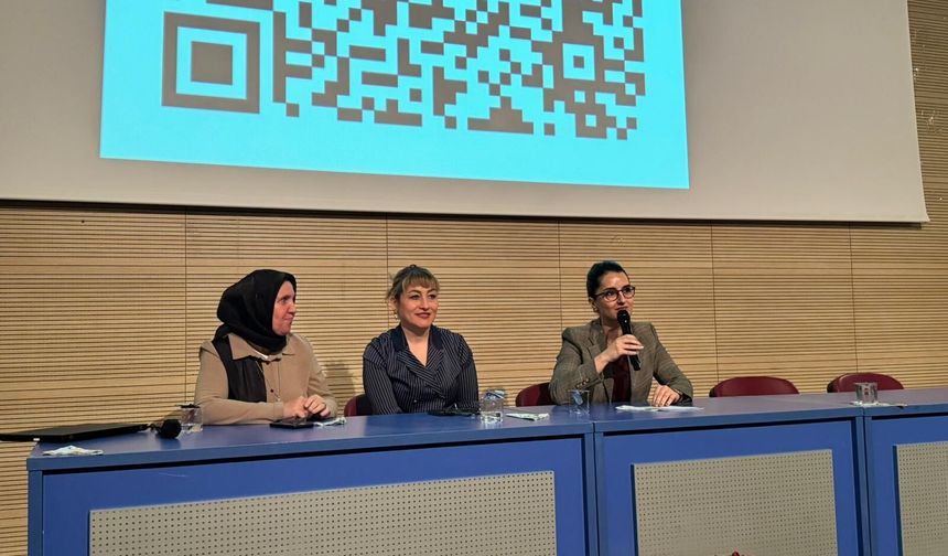 Uşak Üniversitesi’nde hemşirelik mesleğinin geçmişten bugüne uzanan gelişim süreci konuşuldu